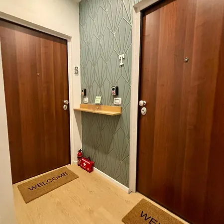 Quattrocchi's T Apartment